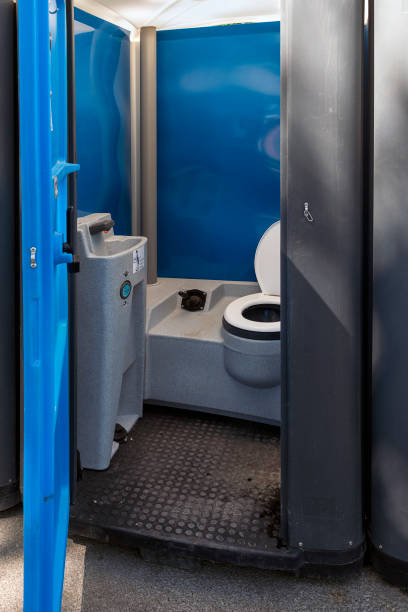 Best Long-term porta potty rental  in Carlyle, IL