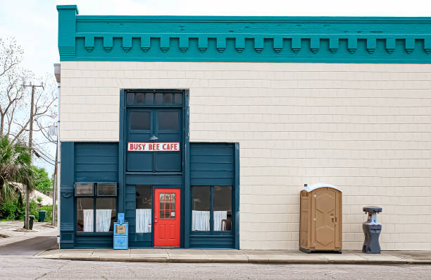 Best Portable toilet rental cost  in Carlyle, IL